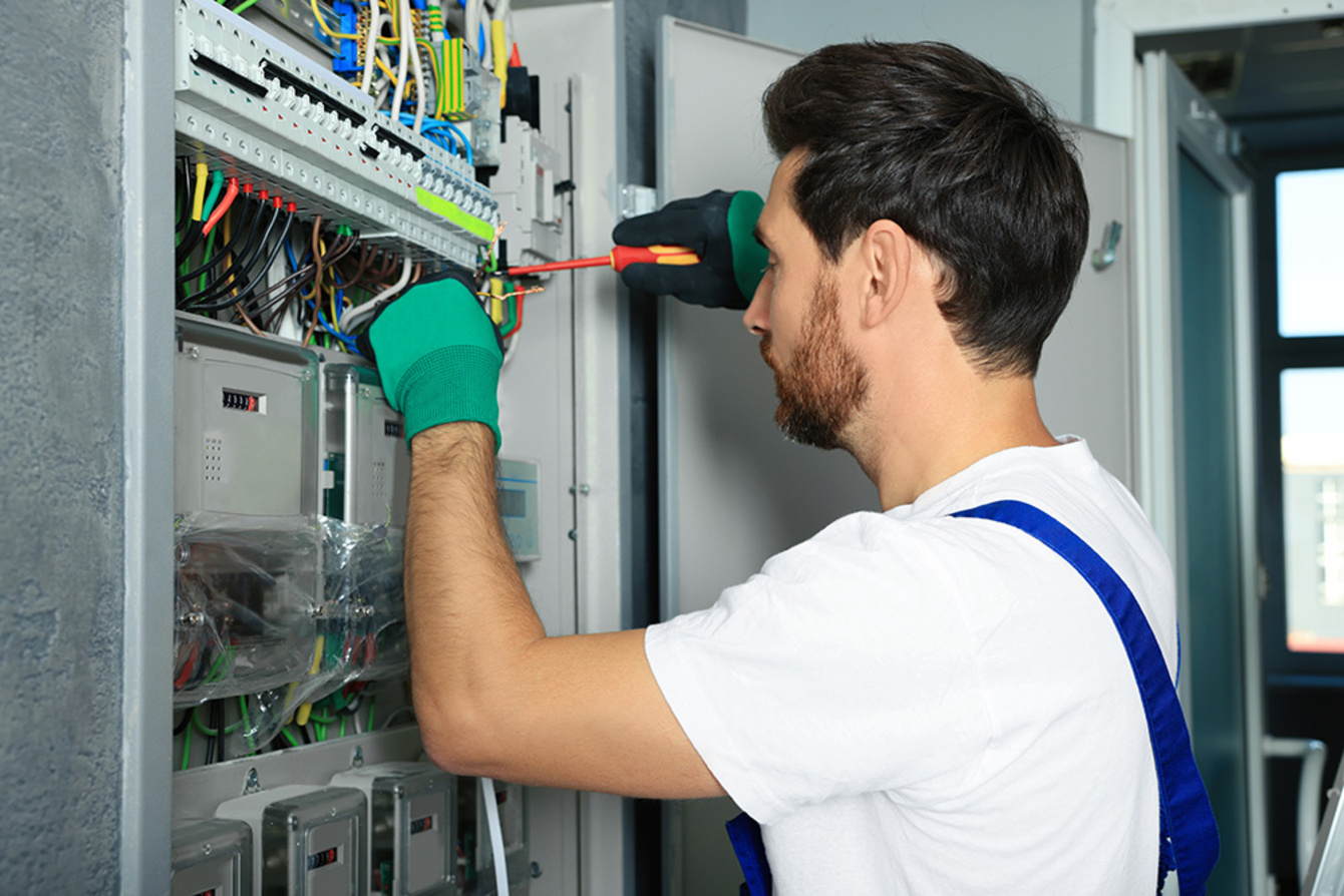 Nieder­spannungs­anlagen bei Elektrotechnik Ehrenberg GmbH in Rohrbach